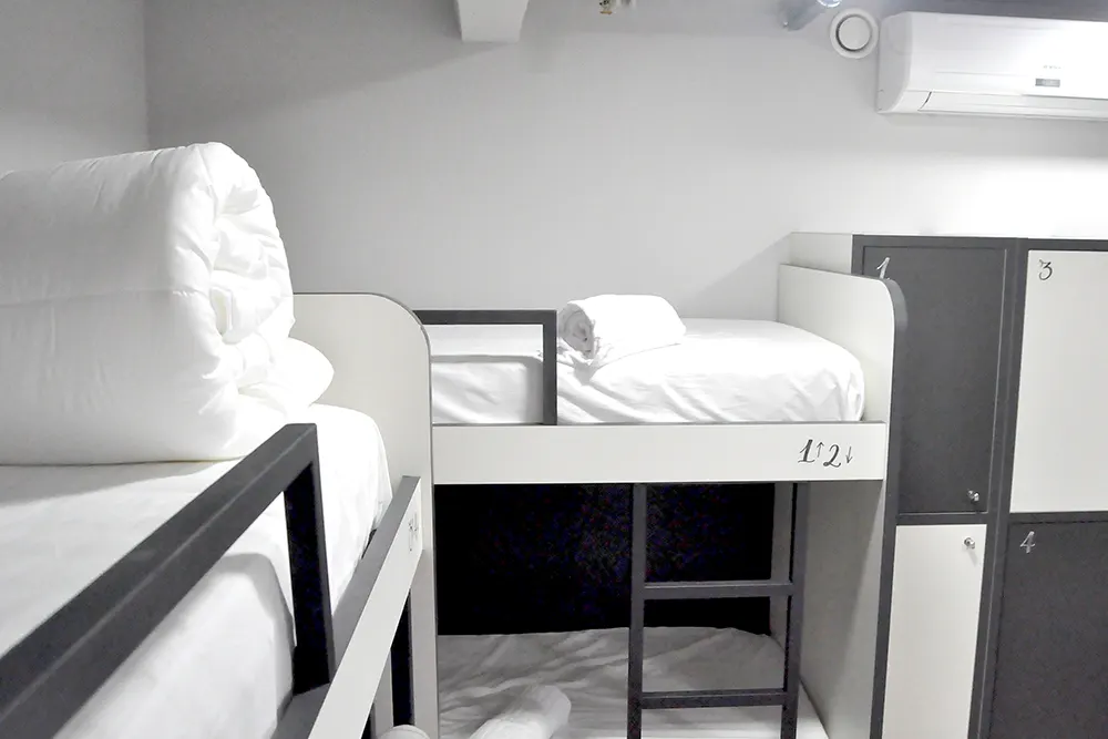 Cama en habitación compartida mixta de 4 camas quartier Bilbao