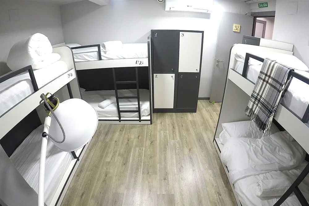 Cama en habitación compartida mixta de 6 camas Quartier Bilbao